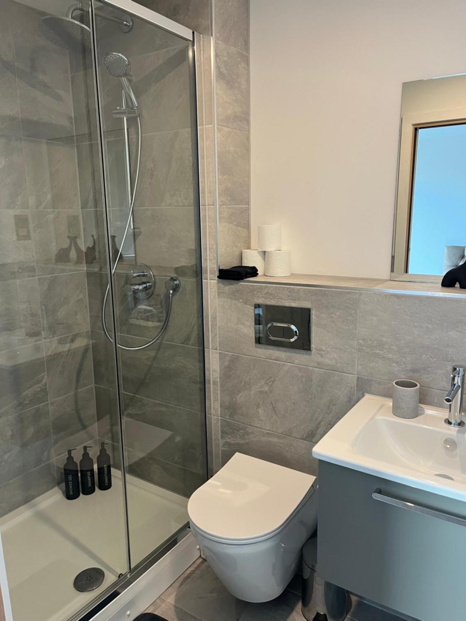 Superb New Build City Centre Flat And Gym ヨーク エクステリア 写真